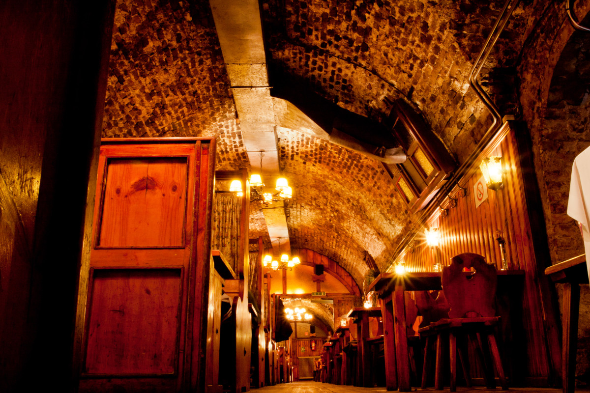 Unique Dining Experience in PA Takes Guests 45 Feet Underground