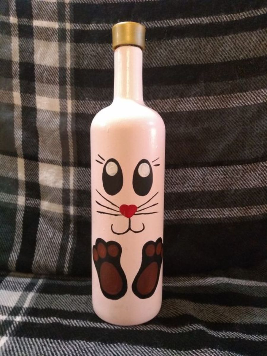 75+ Adorable Easter Wine Bottle Crafts for an Egg-Cellent Spring