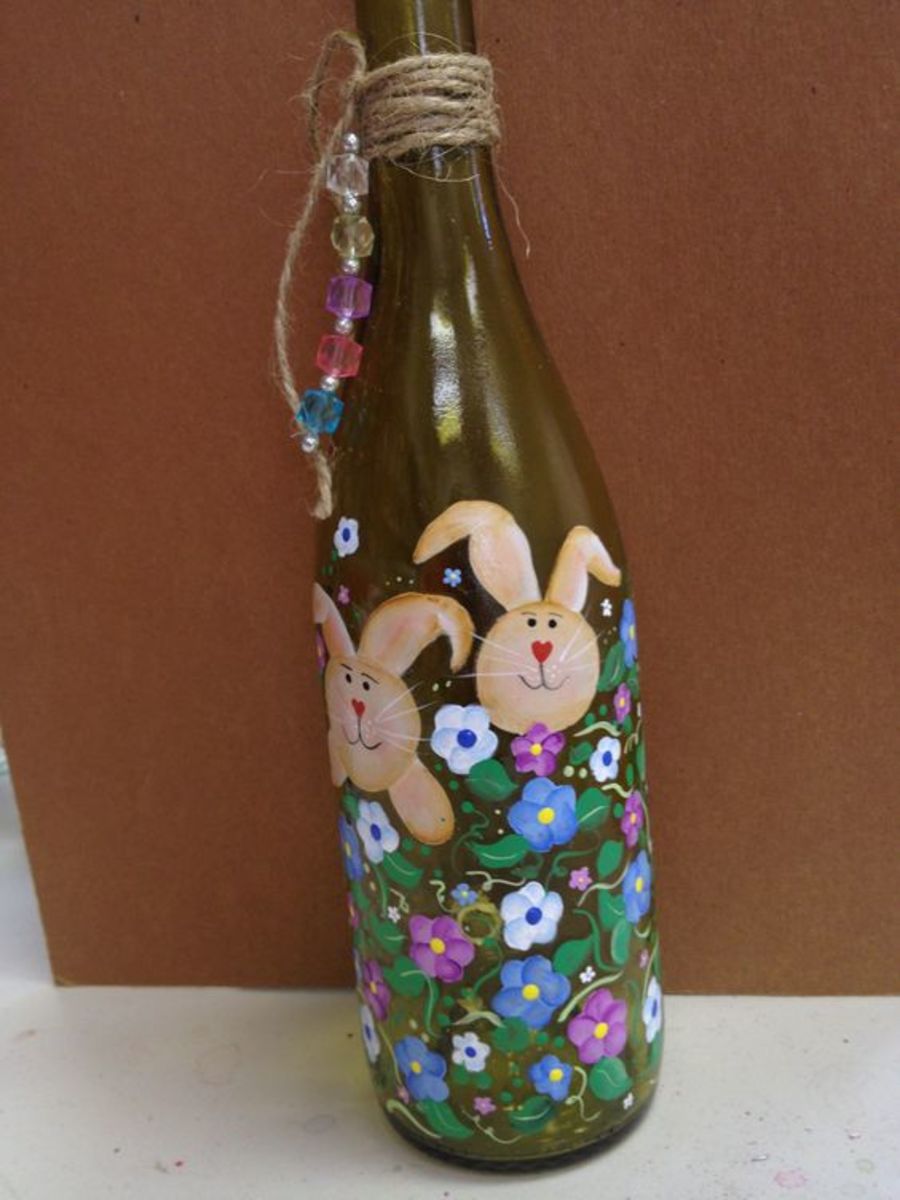 75+ Adorable Easter Wine Bottle Crafts for an Egg-Cellent Spring