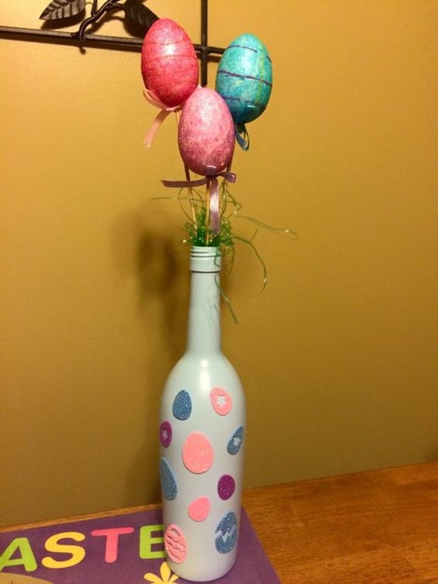 75+ Adorable Easter Wine Bottle Crafts for an Egg-Cellent Spring