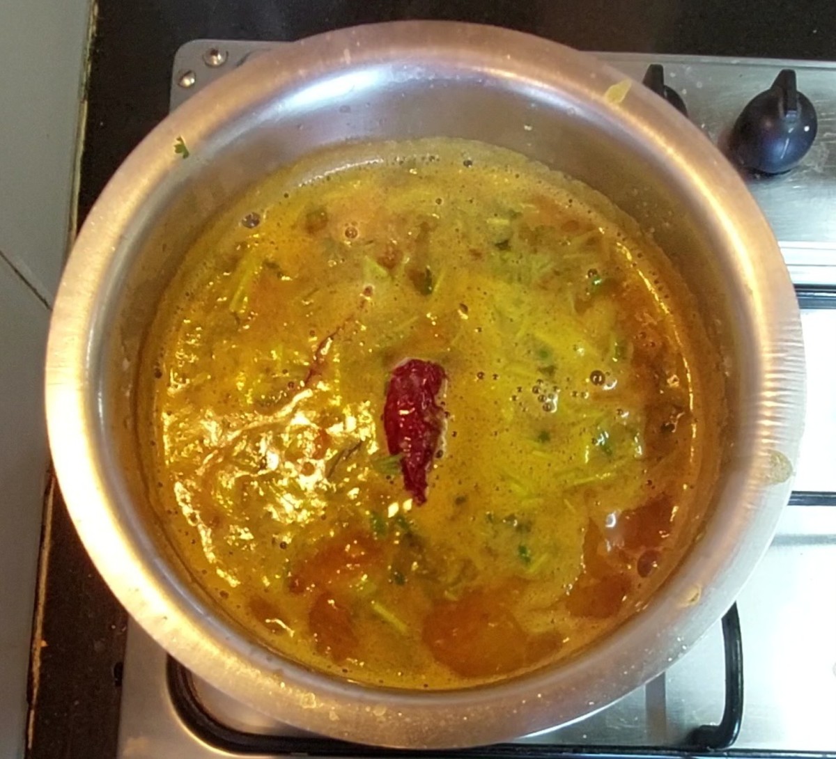 Idli Sambar: A Famous South Indian Breakfast - Delishably