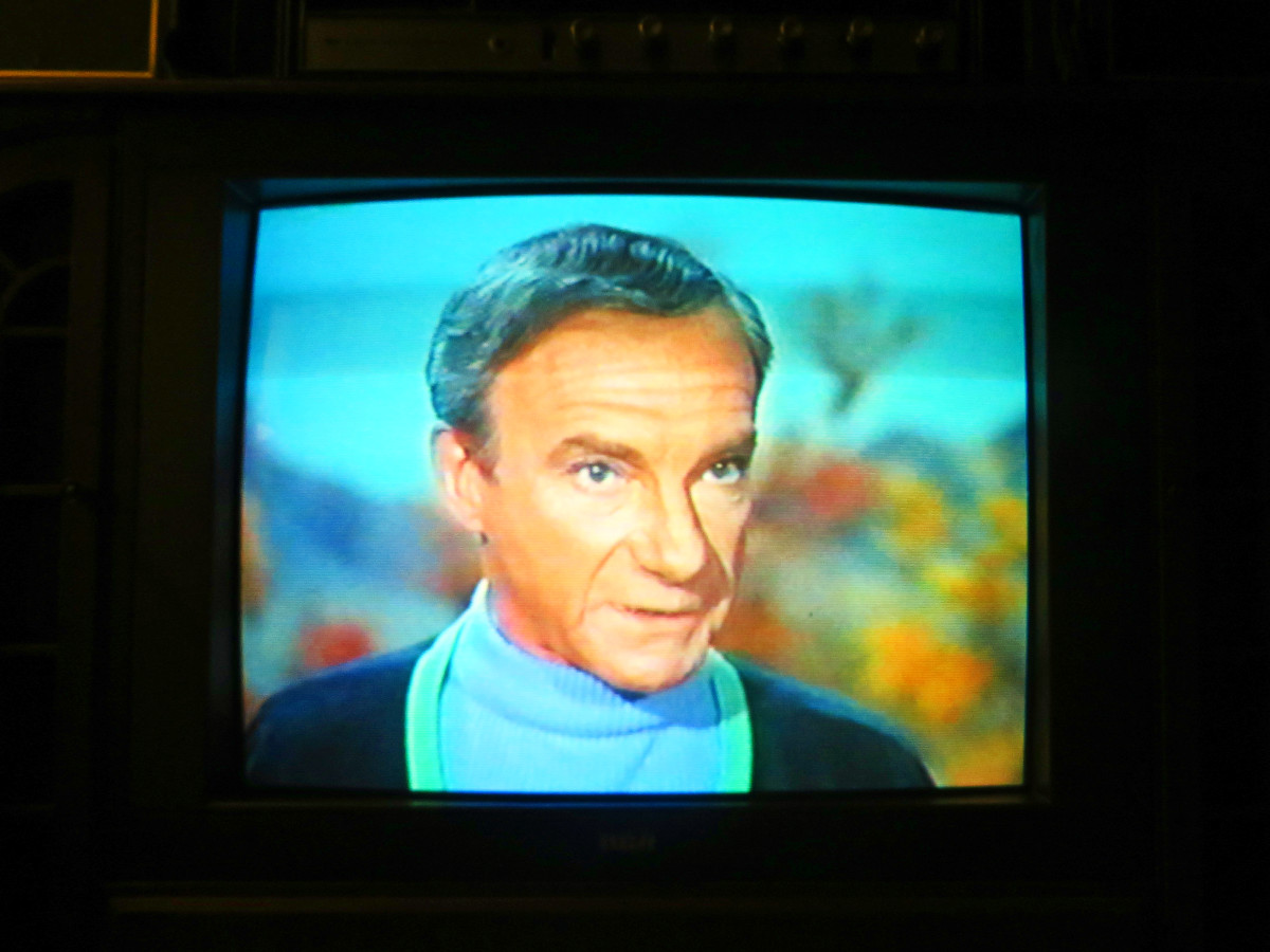 1996 RCA Color Track Plus Color Console G27352DT & Two Amazing 1980s Magnavox Color TV Models