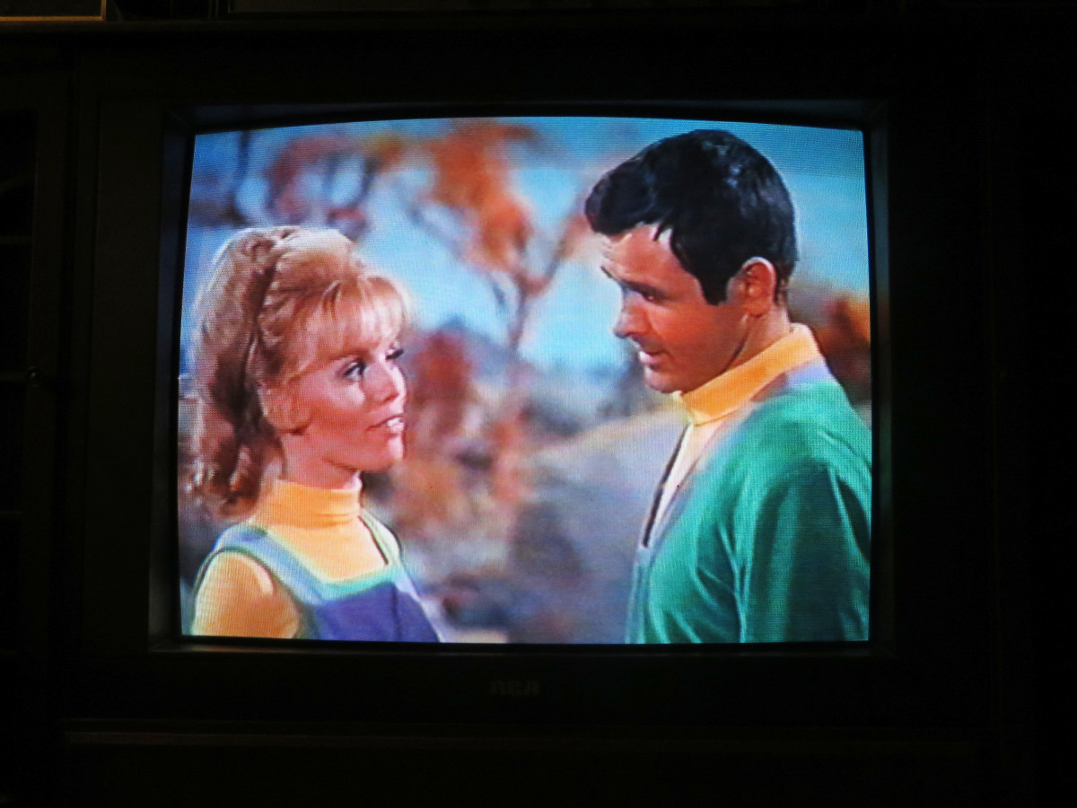 1996 RCA Color Track Plus Color Console G27352DT & Two Amazing 1980s Magnavox Color TV Models