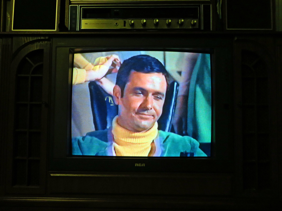 1996 RCA Color Track Plus Color Console G27352DT & Two Amazing 1980s Magnavox Color TV Models