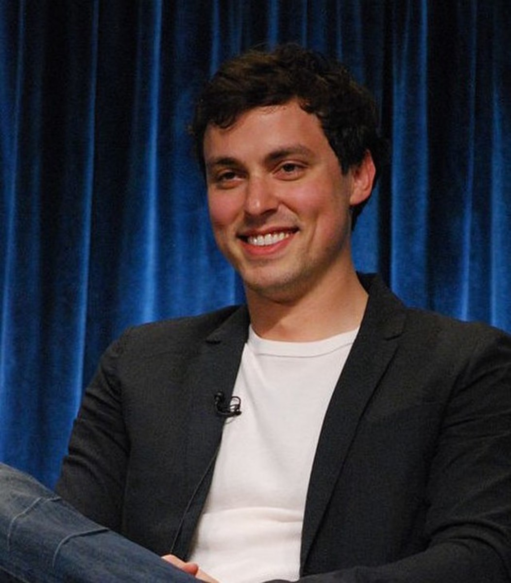 Man Breaks Down ‘Freaks and Geeks’ Star John Francis Daley’s Wild