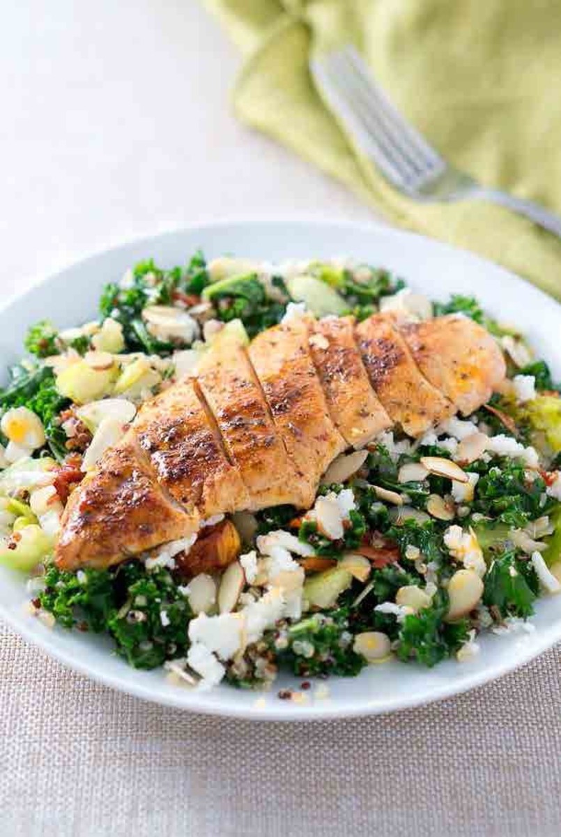 20 Minutes Greek Quinoa Salad with Chicken