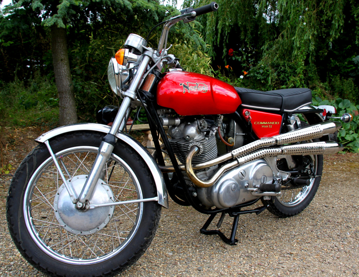 The Top 10 Coolest Vintage British Motorcycles