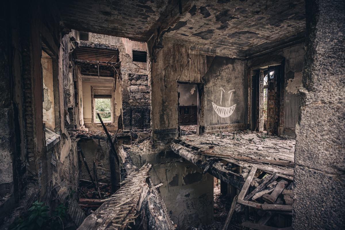 10 of the Most Haunting Abandoned Places Explored by Urbexers