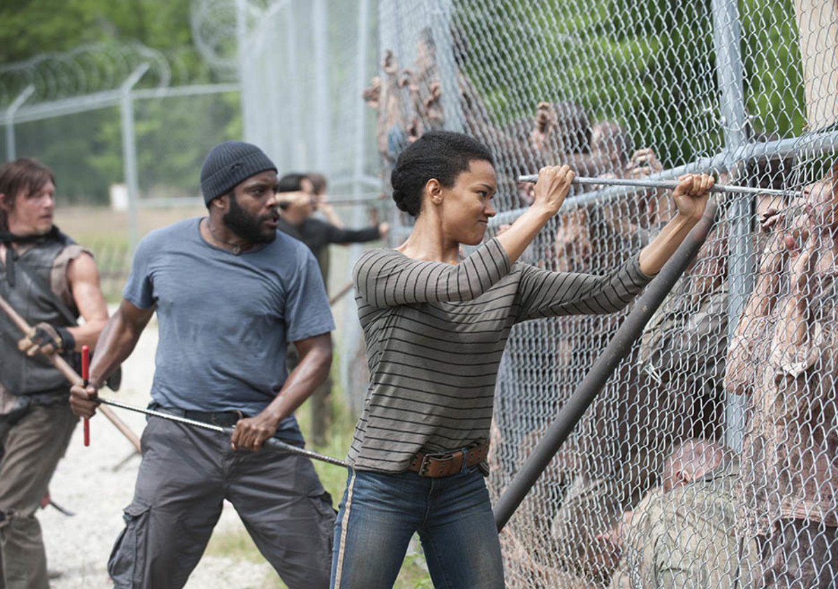 The Walking Dead Season 4 Episode 2 Infected: Mice Being Fed to Walkers and Flu illness? (RECAP)