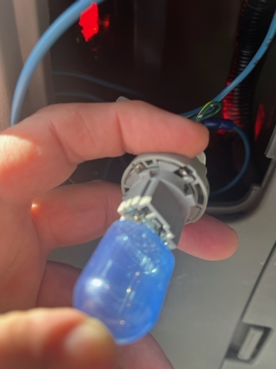 How to Replace a Brake Light on a 4th Gen (20032009) Toyota 4Runner