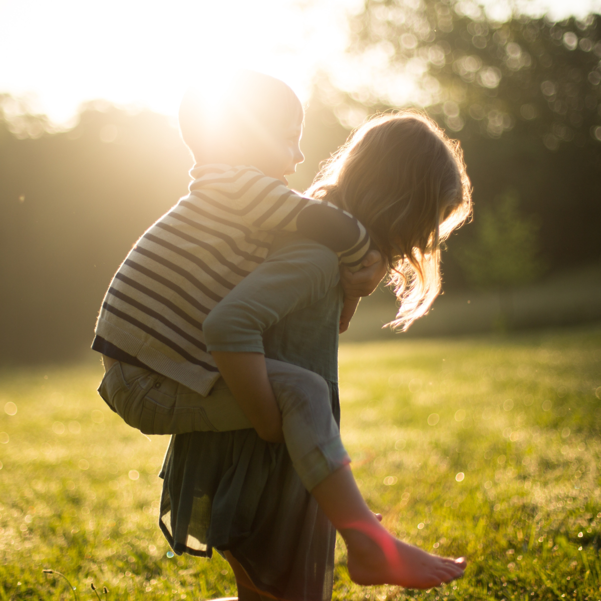 naming-siblings-300-baby-names-that-go-great-together-sisters