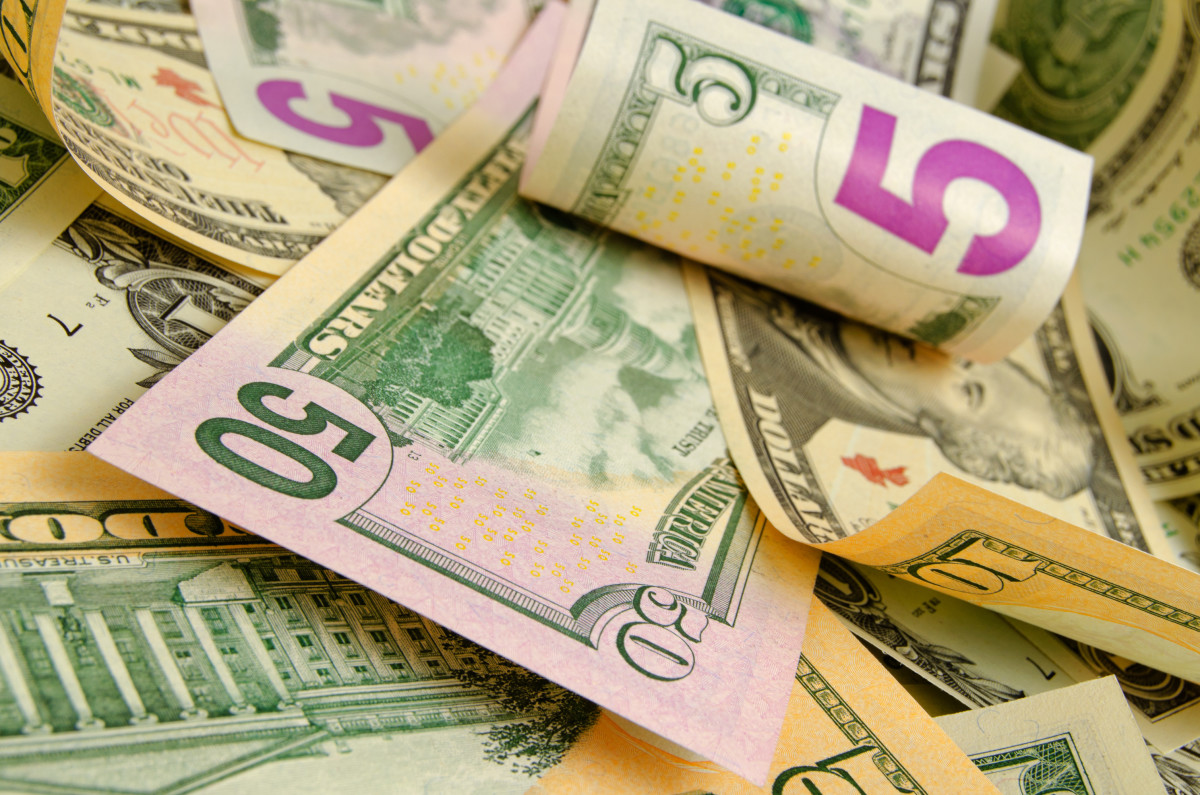 Oregon Man Threw 200k of Cash Out of the Window After Draining Family