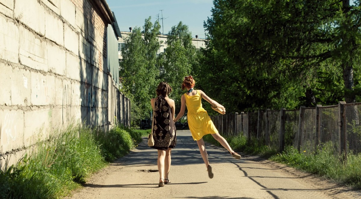 7 Telltale Signs That a Friendship Is Over and It's Time to Move Forward