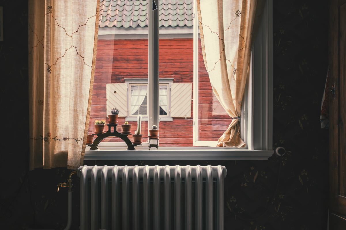 Hot Air Heating vs. Radiators: Which Is Better?