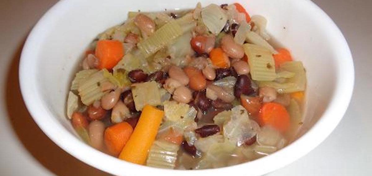 Delicious Bean Stew Recipe (A Healthy Vegetarian Meal)