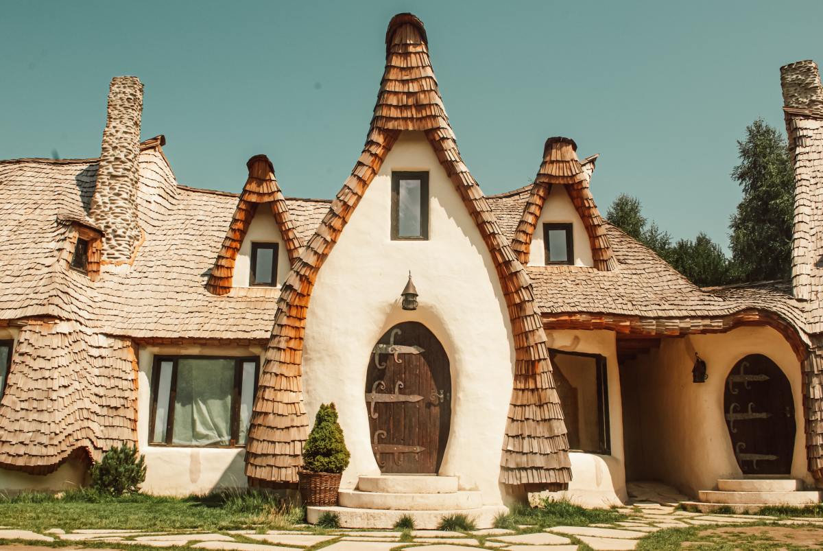 40 of the World's Weirdest Houses