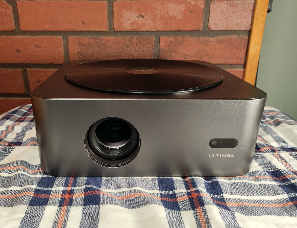 Review of the Apollo P40 Smart Home Theater Projector