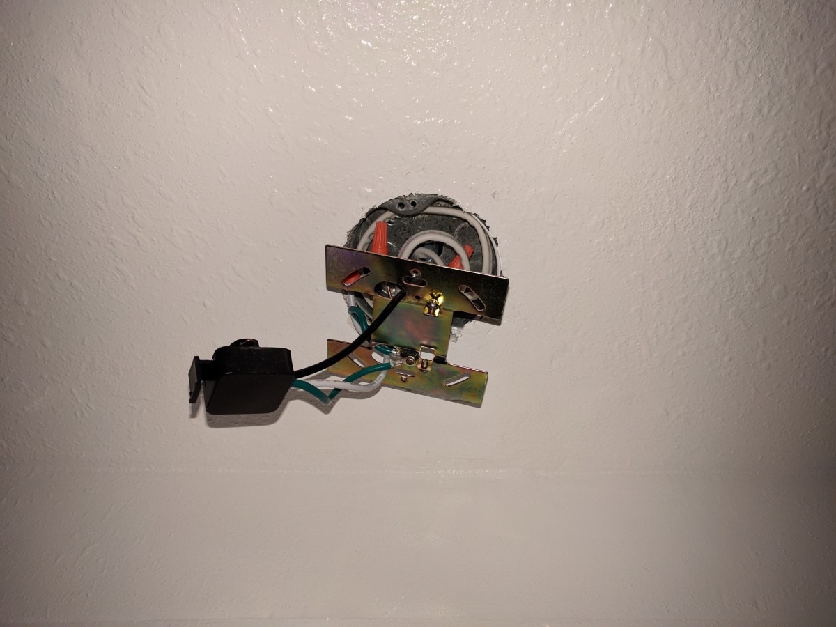 How to Replace Fluorescent Kitchen Lights With a Track Light Fixture