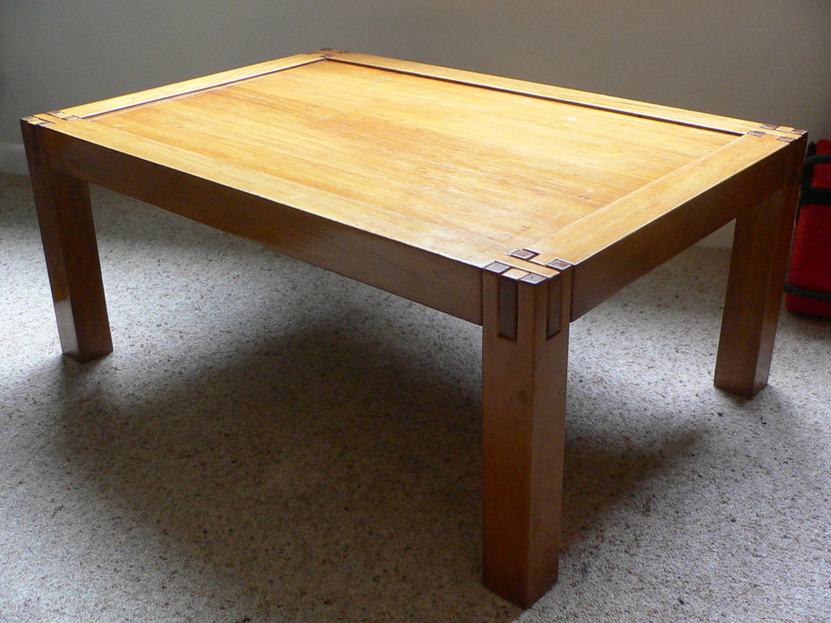 How to Clean and Shine a Wooden Coffee Table Naturally