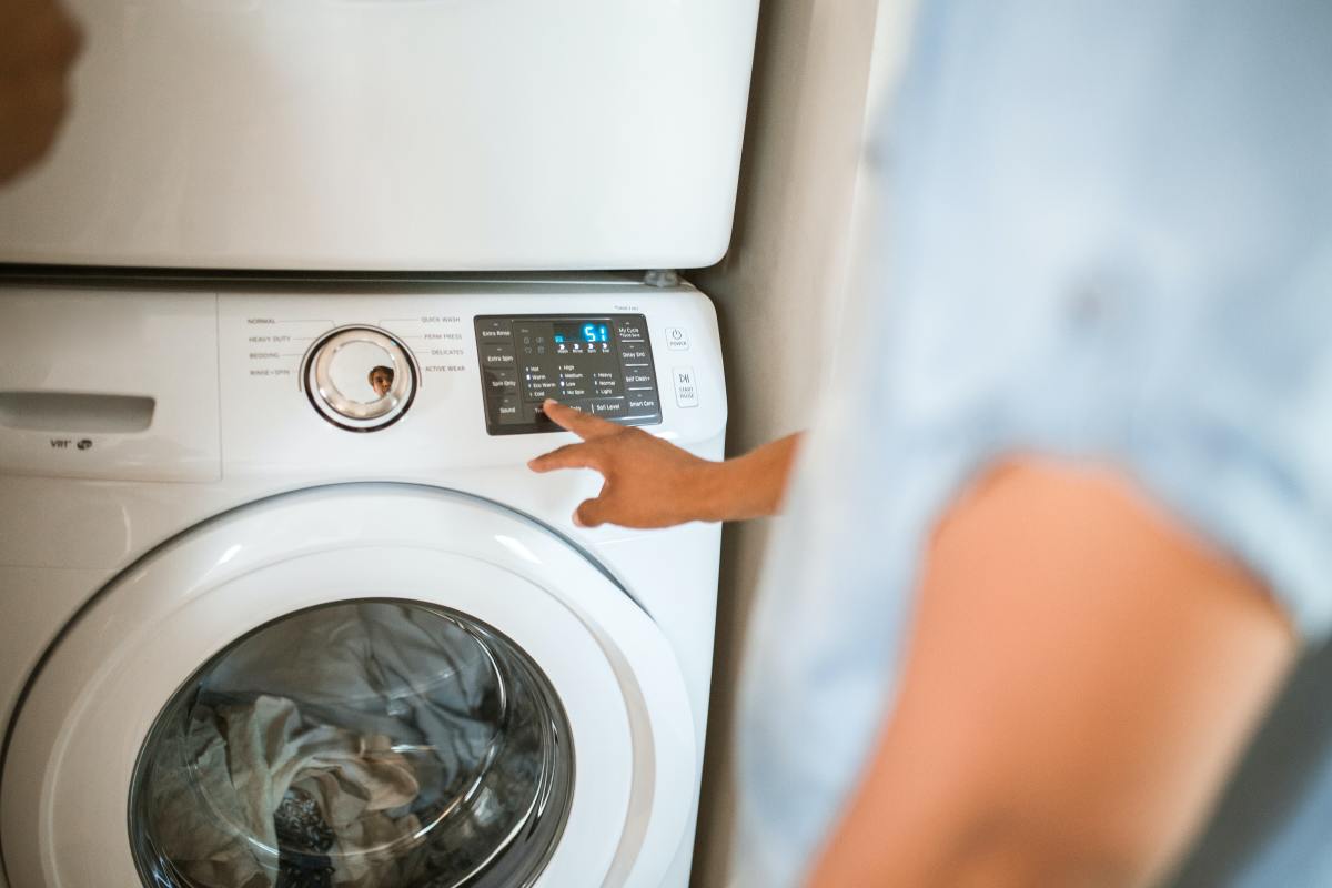 How to Wash Clothes Without a Washing Machine