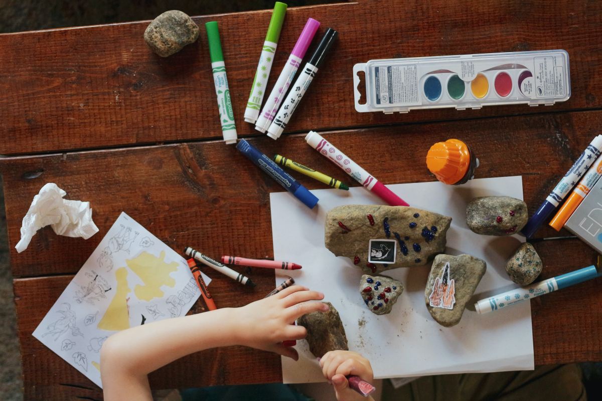 How to Help Your Kids Reduce Screen Time Through Crafts