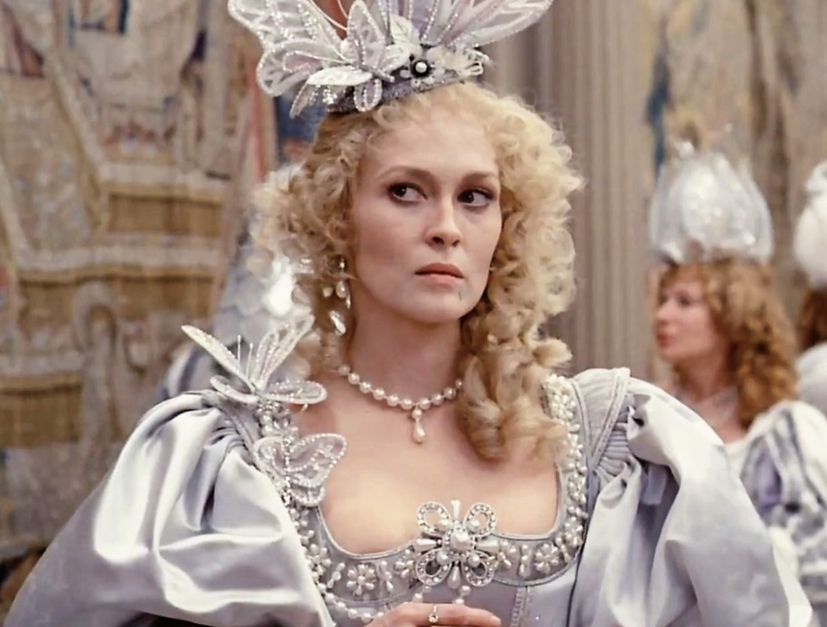 10 Best Silver Costumes from Period Movies