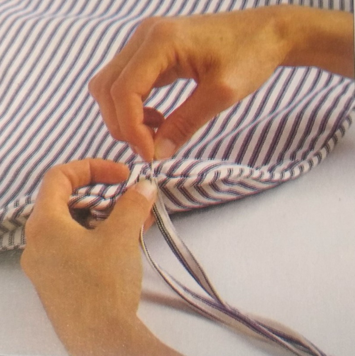 How to Make a Simple Seat Cushion with Buttons and Ties HubPages