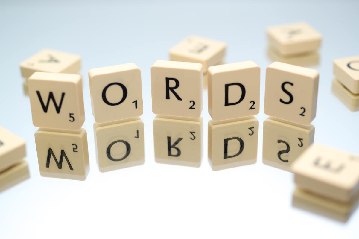 Top 10 Commonly Used Filler Words and How to Refrain from Using Them in Conversations