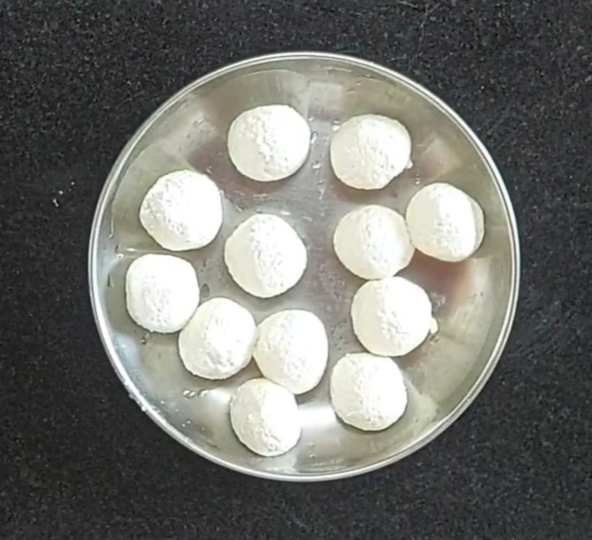 Soft and Spongy Rasgulla: Indian Dessert Recipe - HubPages