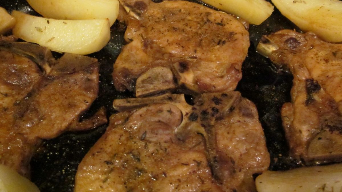 Recipe for Tender, Roasted, Savory Pork Chops