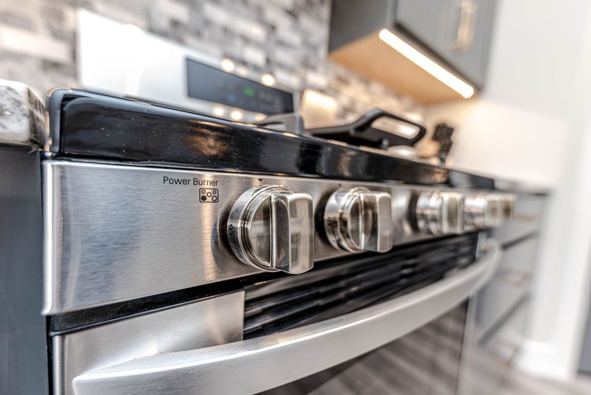 How to Repair an Electric Range Burner That Won't Heat Up
