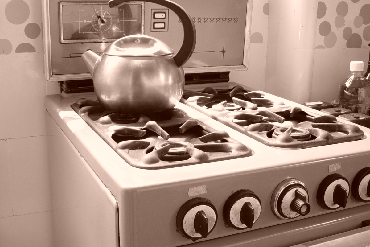 Everything You Need to Know About 1930s Vintage Kitchen Appliances