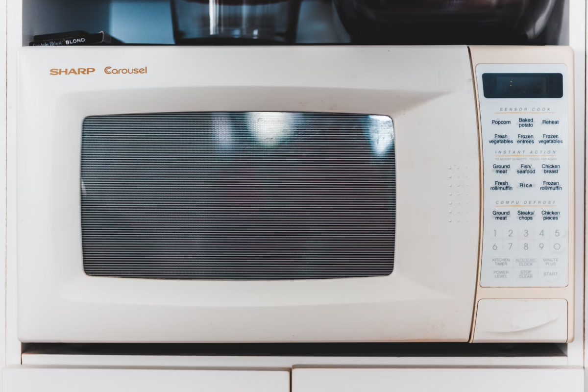 10 Things You Should Never Cook in the Microwave (With Videos of Each Mistake)