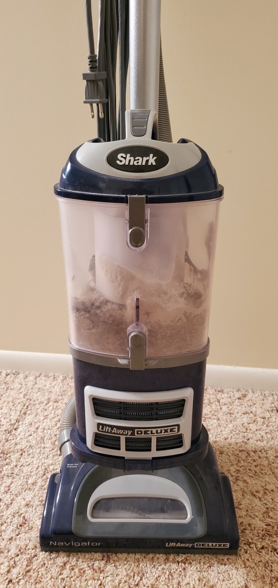 Vacuum Review: Shark Navigator Pet With Self-Cleaning Brushroll - Dengarden