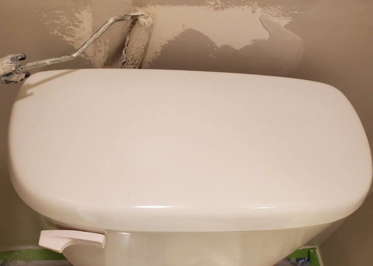 How to Paint Behind a Toilet Without Removing It