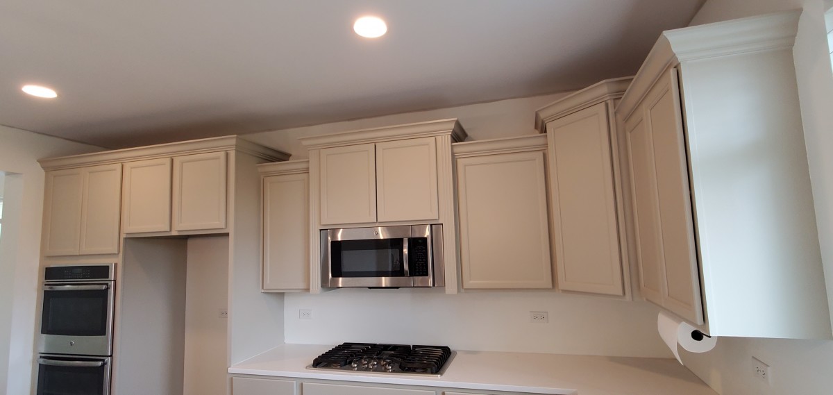 How to Clean Kitchen Cabinets Before Painting