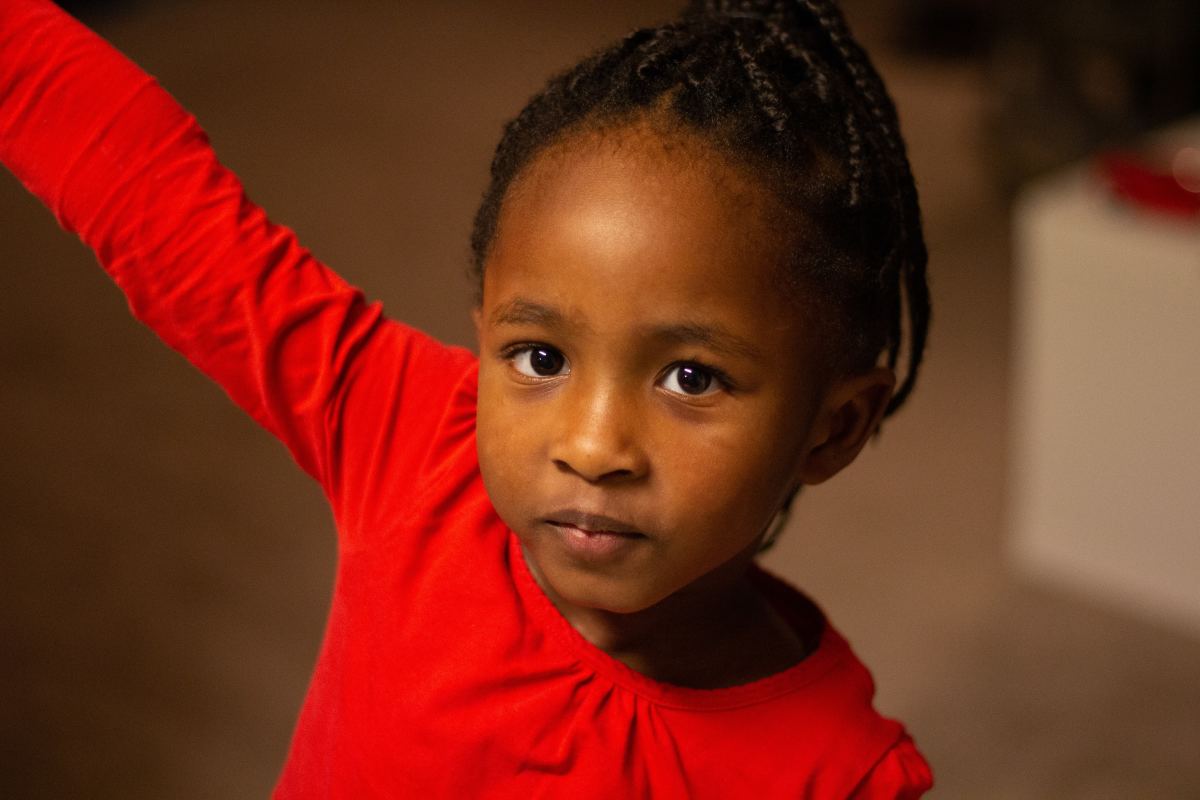 Little Girl Does Not Tolerate Fingers in Her Food WeHaveKids News