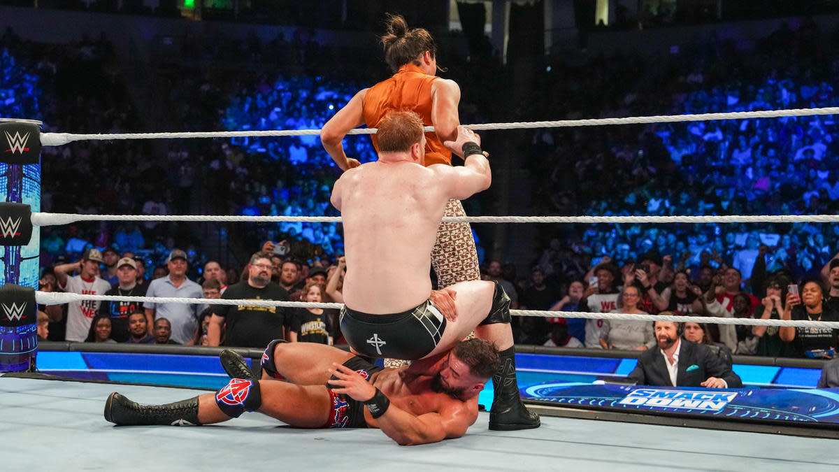 WWE Friday Night Smackdown: Roman Reigns And Solo Bring The Chaos To ...