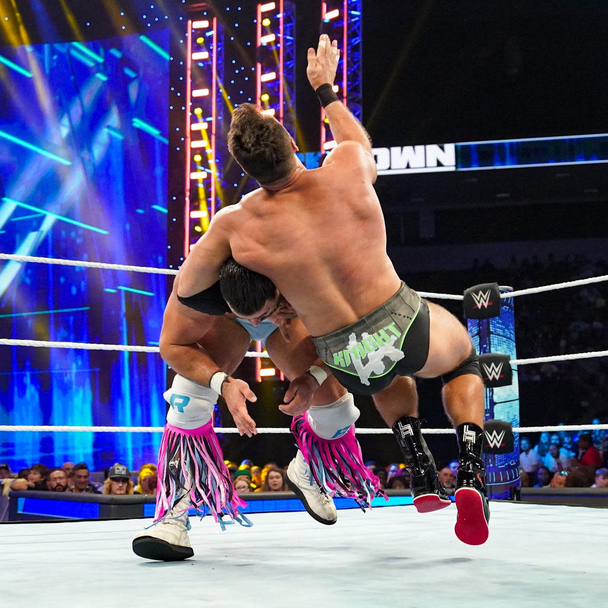 WWE Friday Night Smackdown: Roman Reigns and Solo Bring the Chaos to ...