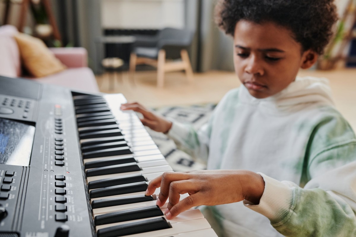 How to Buy a Musical Keyboard for a Child or Beginner