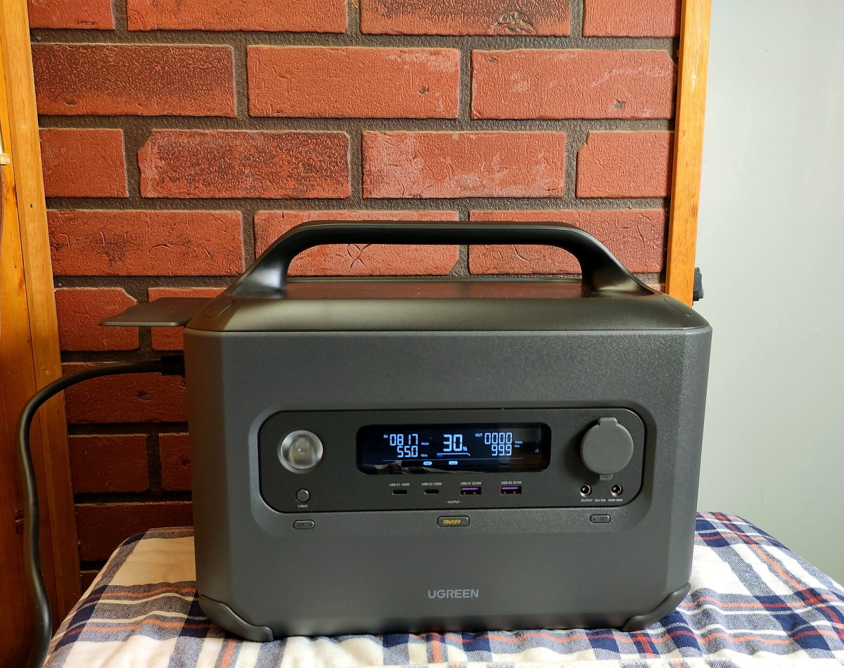 Review of the UGREEN PowerRoam 1200 Portable Power Station