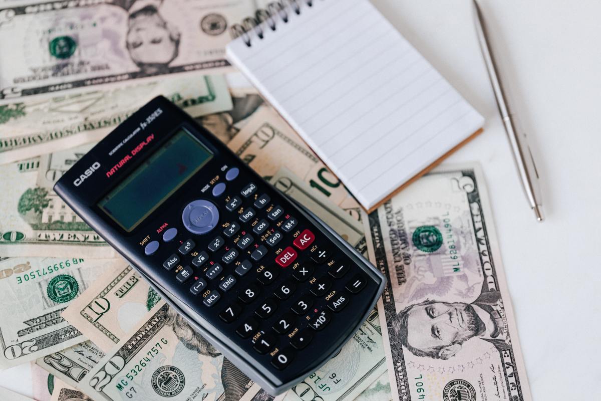 A Comprehensive Guide to Doing Taxes for Beginners: Step-by-Step Instructions, Expert Tips, and Tax-Saving Strategies