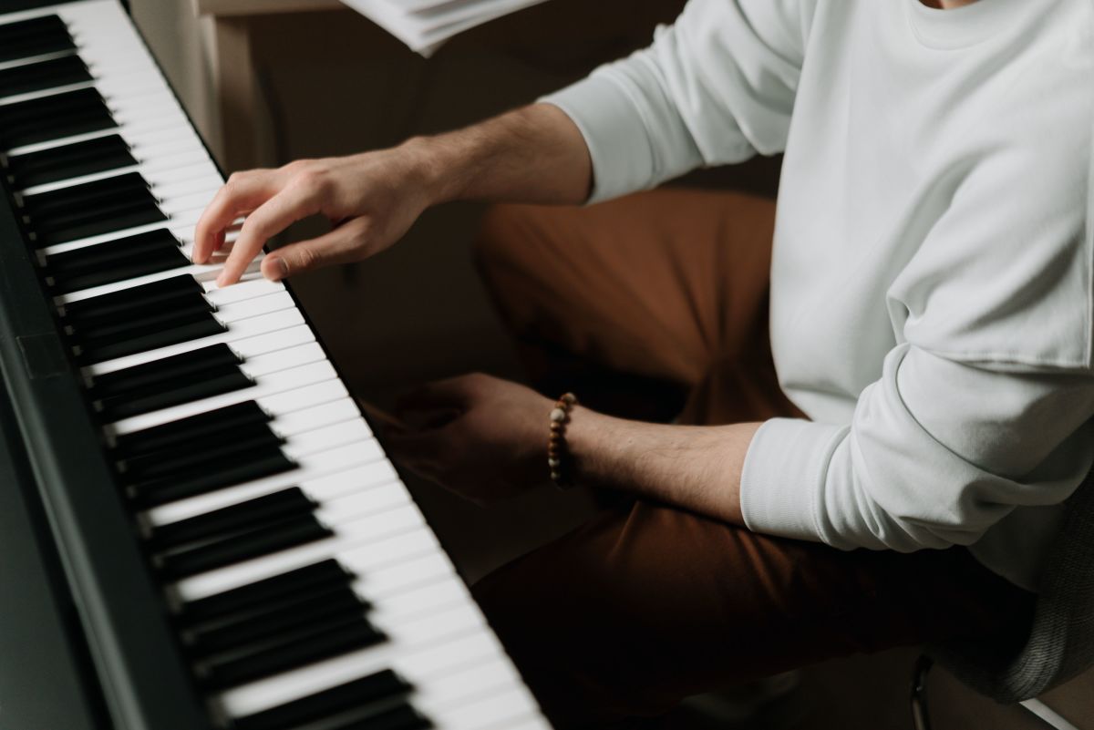 Playing Piano With Wrist Pain (Synovitis): My Experience