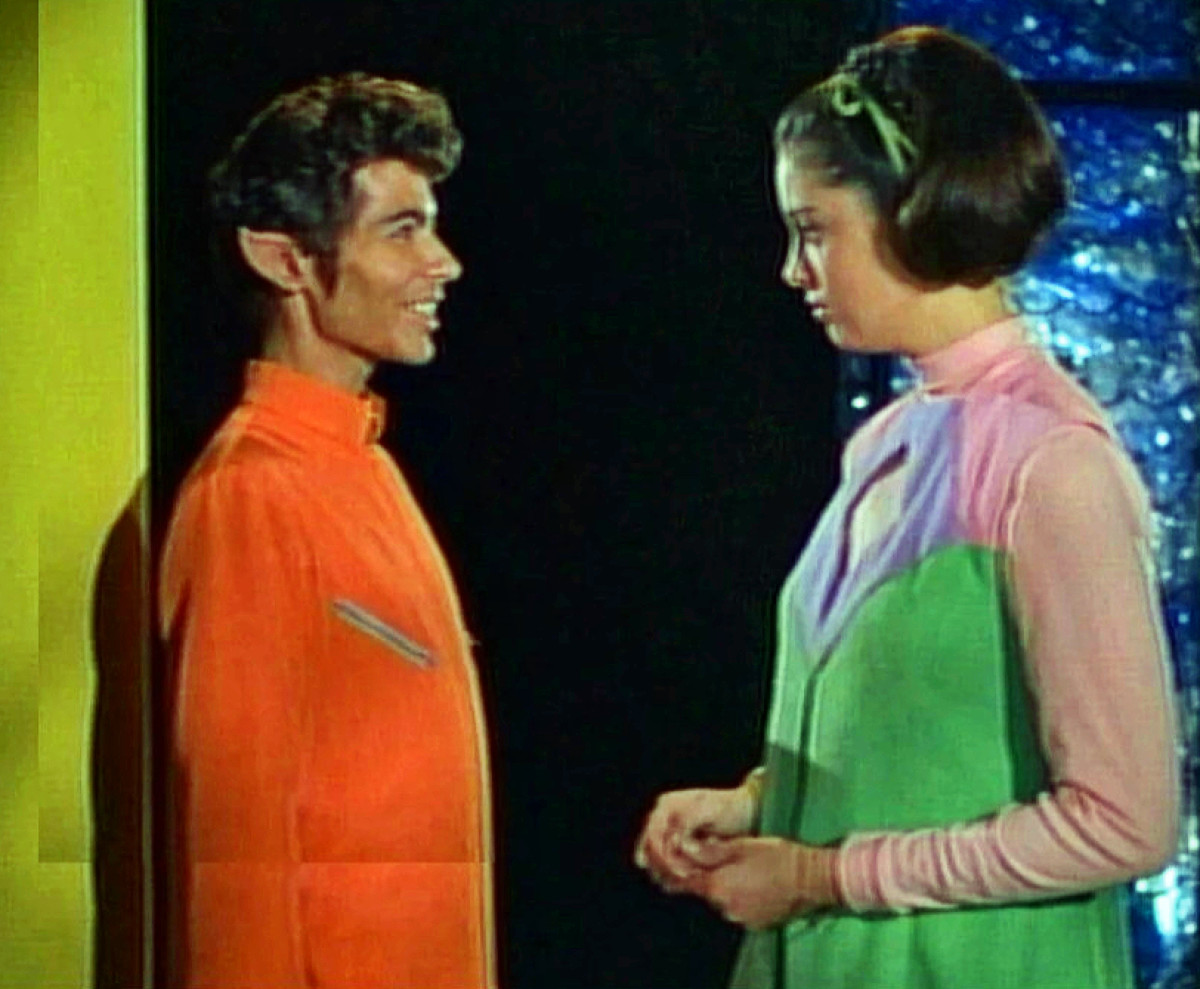 The Haunted Lighthouse Lost In Space Episode Aired Oct 18 1967 Angela Cartwright Lou Wagner