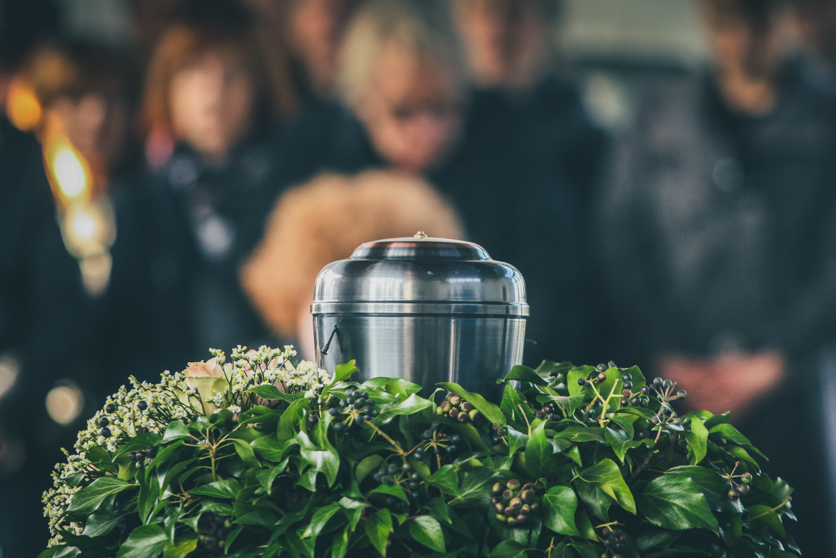 What to Say and Do at a Funeral if You Didn't Know the Deceased