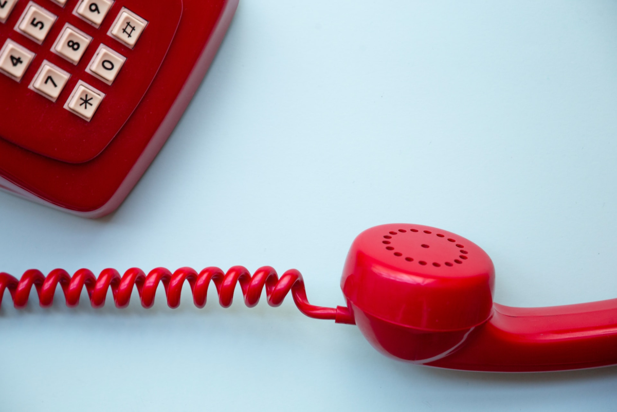 5 Tricks for Politely Ending Phone Calls
