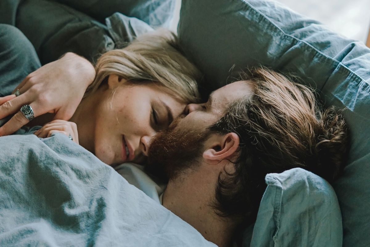 How to Sleep Next to a Woman: Cuddling & Sleeping Positions