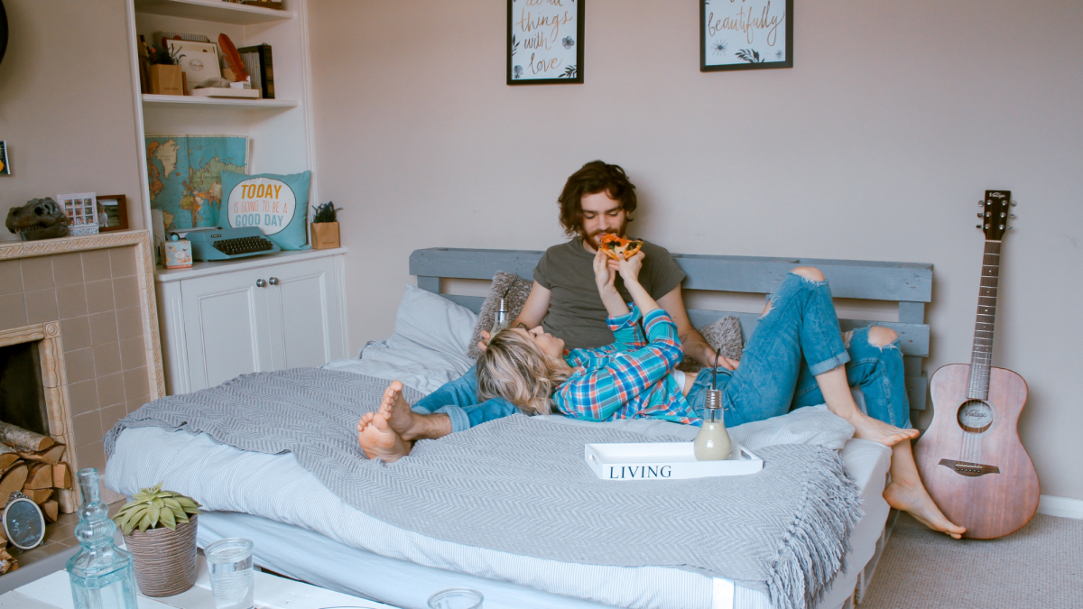 22 Signs You Are Ready to Move in Together