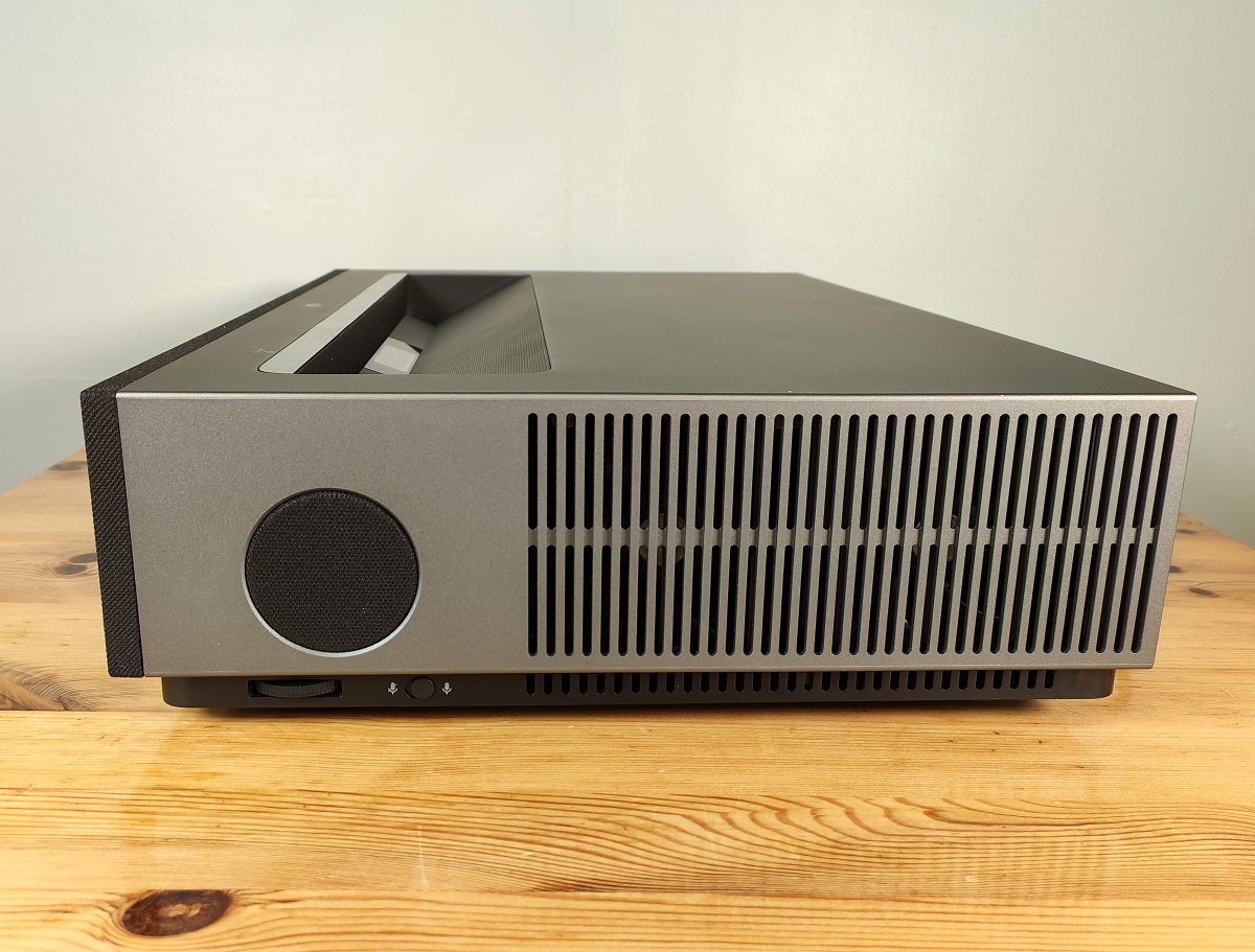 Review of the Formovie Theater 4K UST Projector