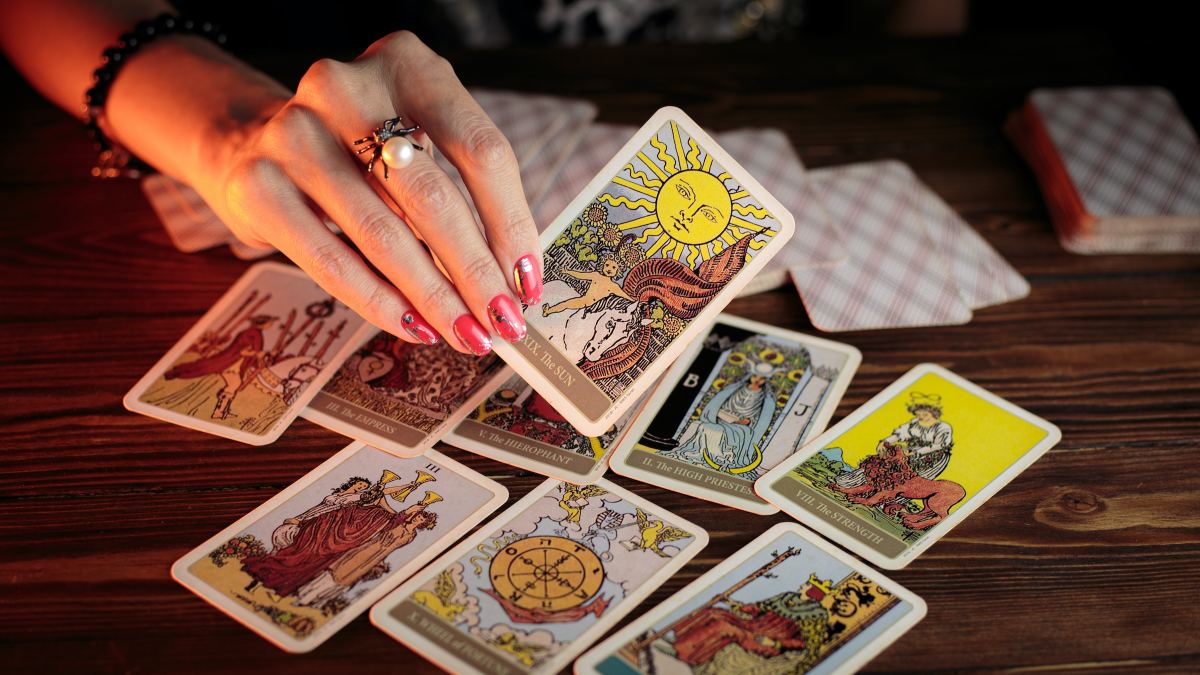 Reading Tarot for Friends: What You Need to Know